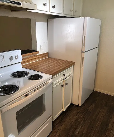 1505 N Locust St #7 — Photo 2
