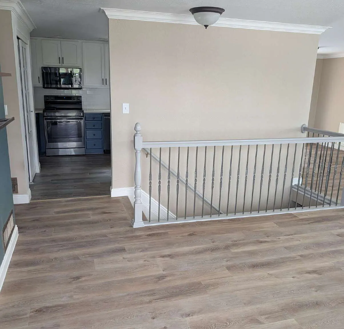 3 bed, 3.0 bath, 2041 sqft, $2,625 — Photo 3