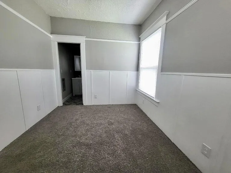 6819 SE Belmont St — Photo 2