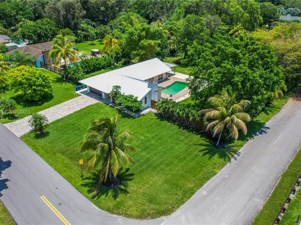 5920 SW 196th Ln, Southwest Ranches, FL 33332