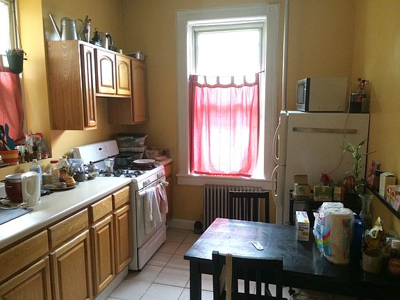 5th image of 3047 23rd St #2