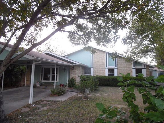 2nd image of 1231 Meadow Wood Dr
