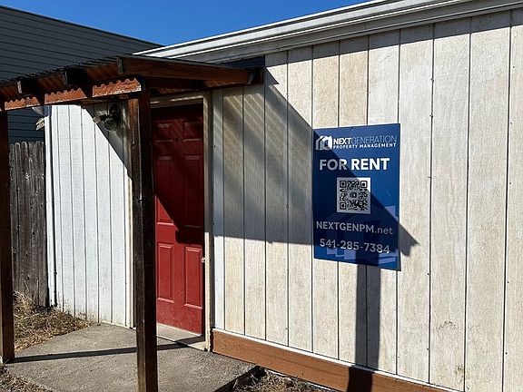 2nd image of 1032 1/2 Bethel Dr #B