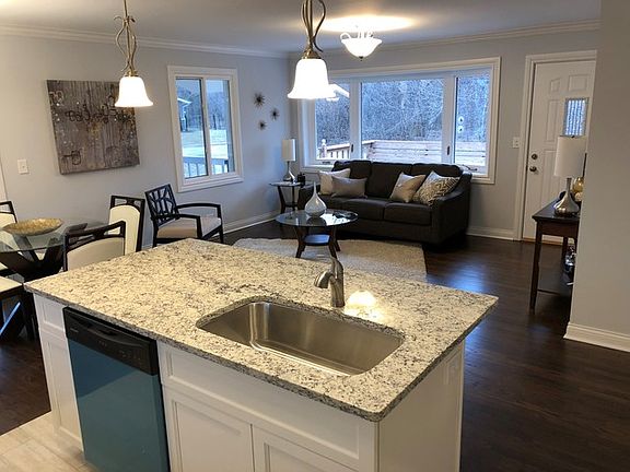 2nd image of 736 W Karen Ln