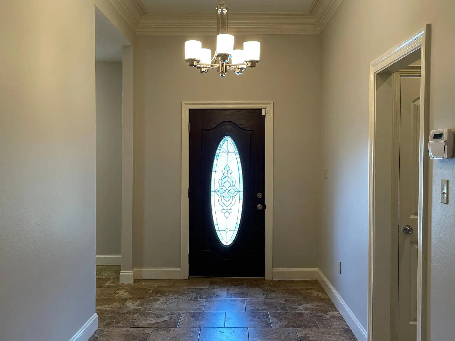 3 bed, 1500 sqft, $2,100 — Photo 3