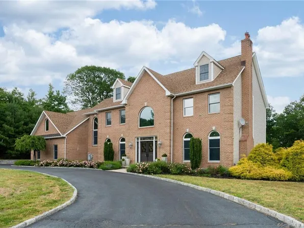 55 Chelsea Circle, Bethany, CT 06524