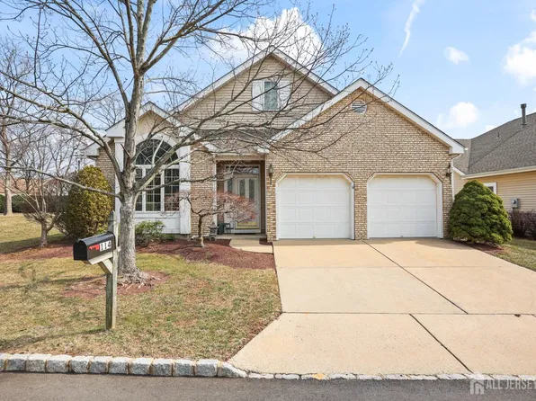 114 Leeds Ln, Monroe Township, NJ 08831