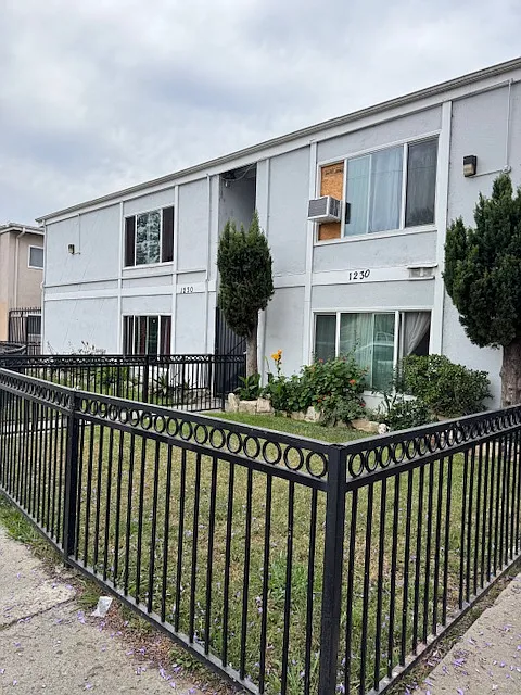 1226-1226 E Borchard Ave #3