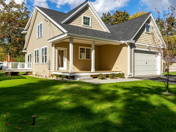 8 Sherman Street, Dover, NH 03820