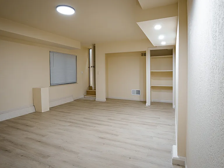 582 Euclid Ave #B — Photo 5