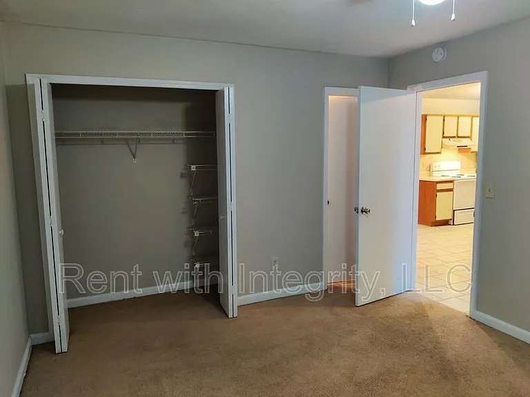 905 Tomahawk Ct — Photo 13