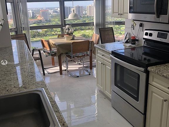 5th image of 3500 Mystic Pointe Dr APT 3004