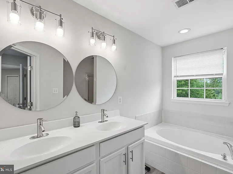 1908 Orchard Hill Dr — Photo 19