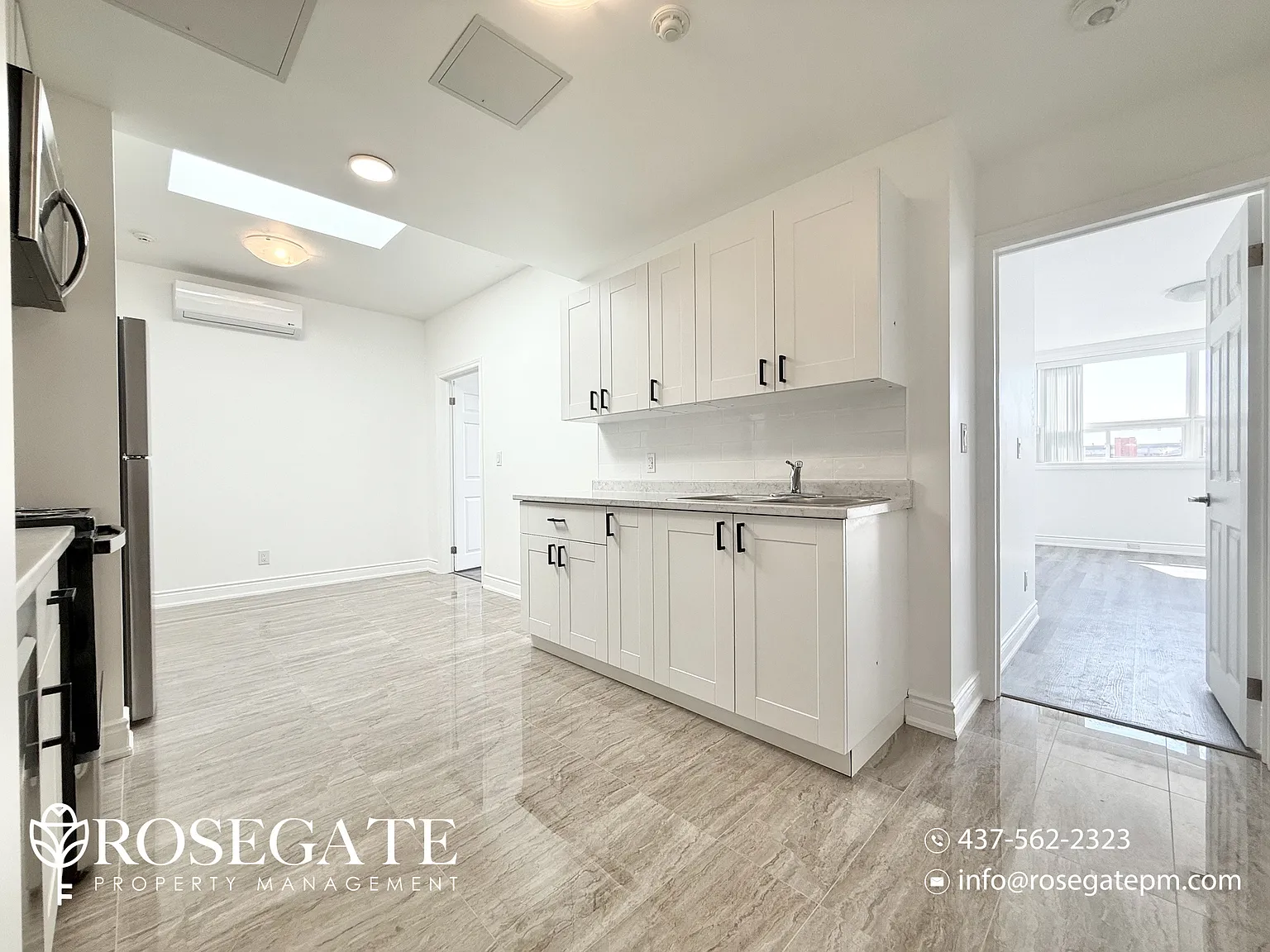 2820 Danforth Avenue Toronto — Photo 3