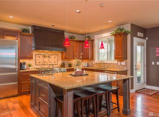 21712 29th St E, Lake Tapps, WA 98391