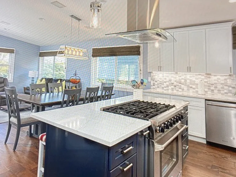 324 Selma St — Photo 10