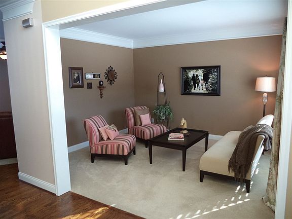 4th image of 1309 Rivermeade Dr