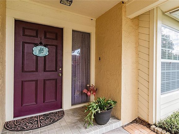 3rd image of 1304 Sandalwood Dr