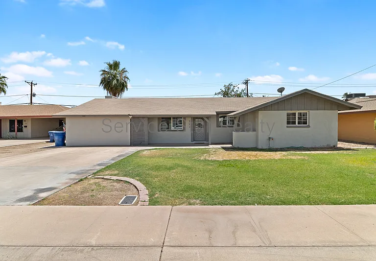 923 E Wesleyan Dr — Photo 1