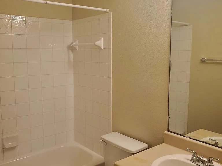 14001 Cambourne Dr — Photo 26