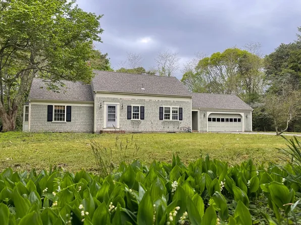 67 Elliott St, Barnstable, MA 02630