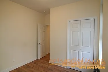 Rented by aptsandlofts.com