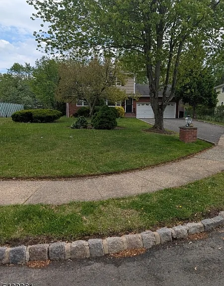 42 Columbus Ave — Photo 2