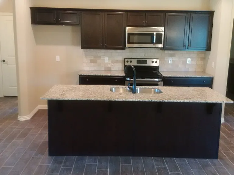 1486 S Blue Willow Ave — Photo 6