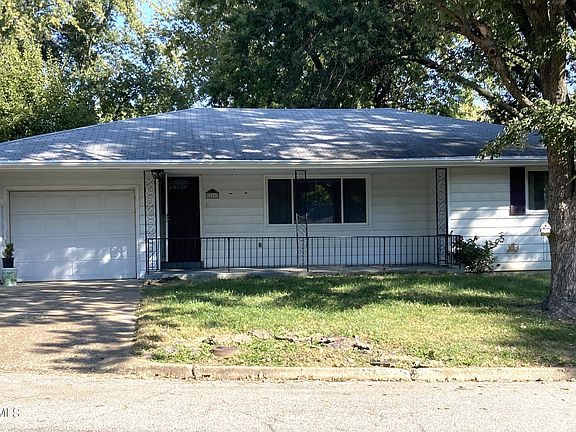 2nd image of 500 Parkview Dr