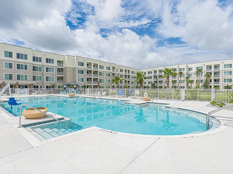 Heron Ridge 62+ Apartments — Photo 4