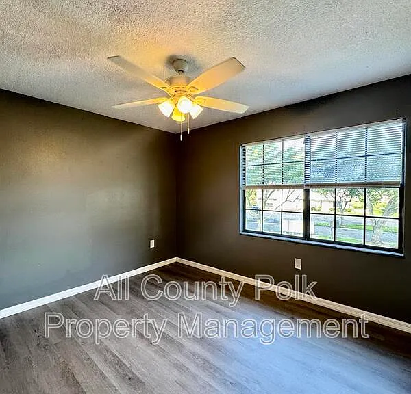 1415 Ridge Lake Ct — Photo 12
