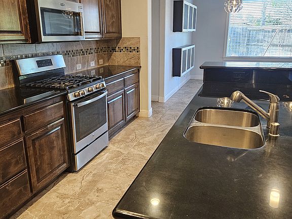 5th image of 3491 Lemurian Rd