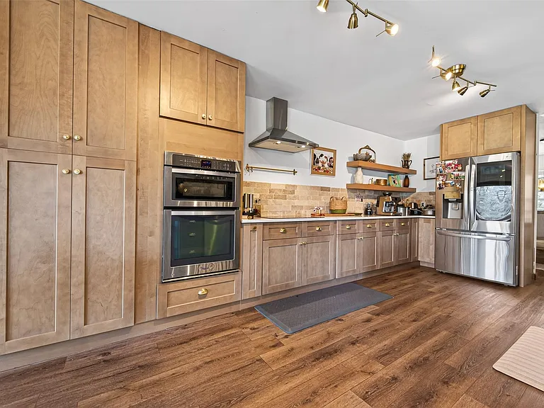 7019 Oak Ln — Photo 16