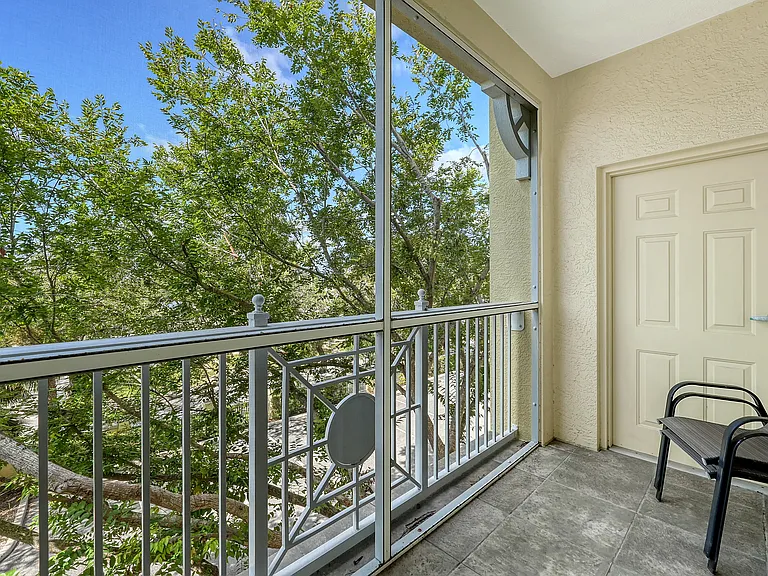 1308 Old Stickney Point Rd #W32 — Photo 59