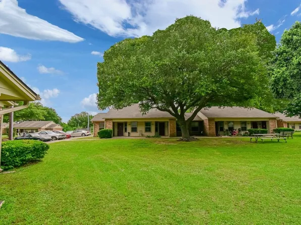 1308 Jacksonville Dr #1308, Henderson, TX 75654