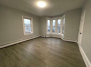 42 Arlington Ave FLOOR 2, Cranston, RI 02920