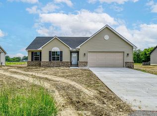 80081 Belle River Rd, Memphis, MI 48041