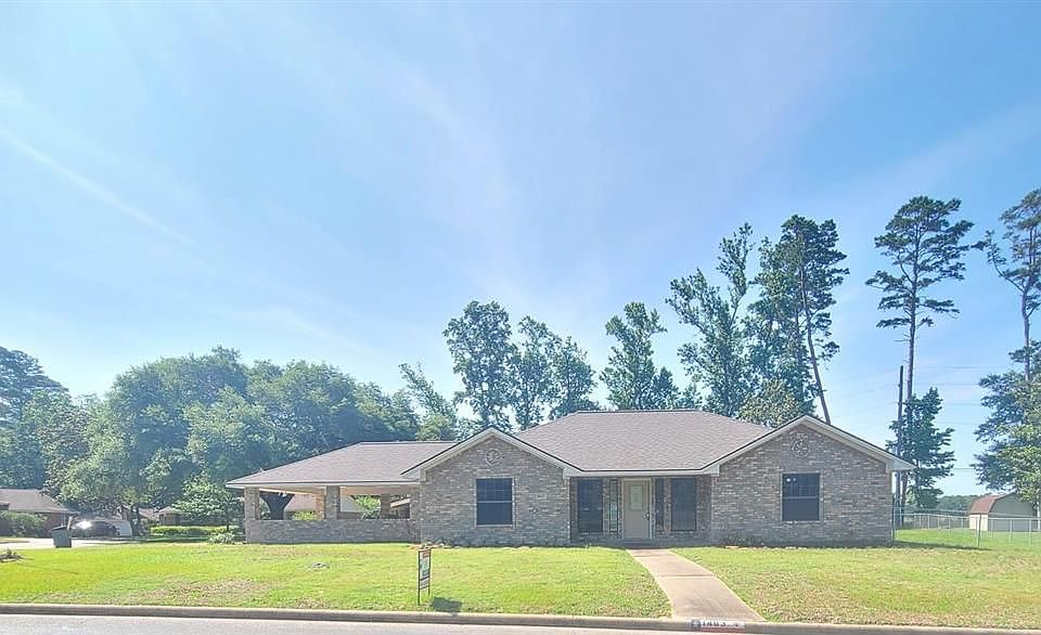 1st image of 1403 Green Briar Dr