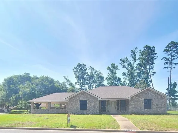 1403 Green Briar Dr, Huntsville, TX 77340
