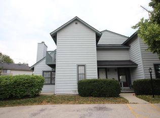 647 Chip Ct, Gurnee, IL 60031