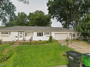 96 Edgewood Dr, Avon Lake, OH 44012