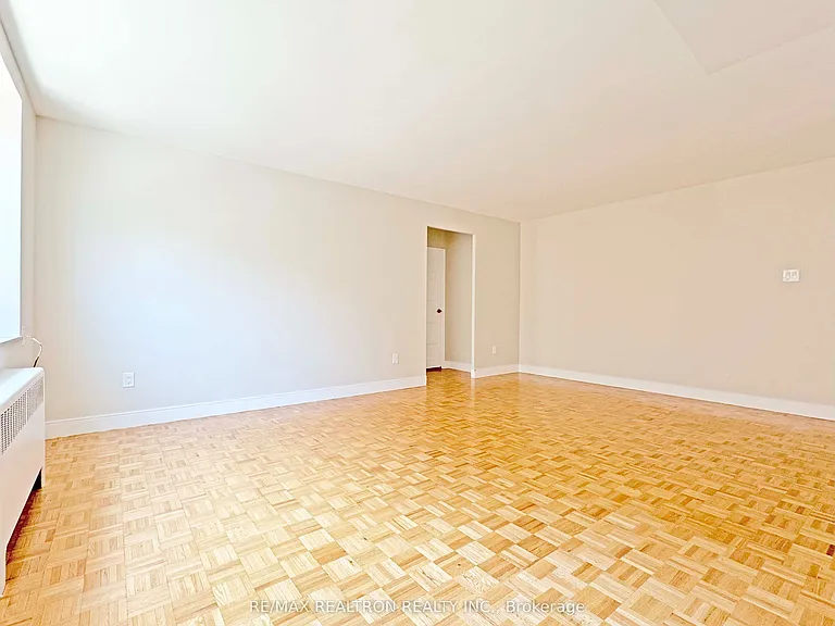 1291 Bayview Ave #603 — Photo 6