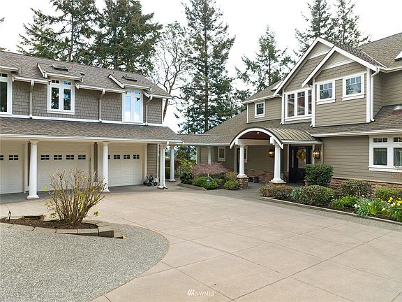 Drive to 3 bay garages