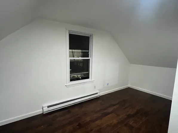 105 Bellingham St, Chelsea, MA 02150