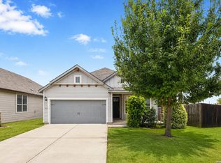 4902 Drovers Path, Saint Hedwig, TX 78152