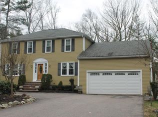 3 Mohegan St, Norfolk, MA 02056