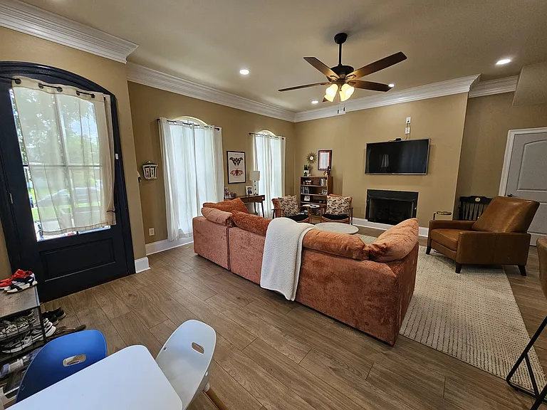 4403 Fontainebleau Dr — Photo 15