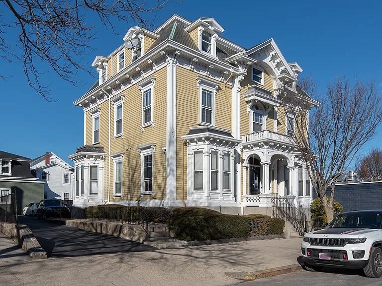 215 Broadway #3B — Photo 4