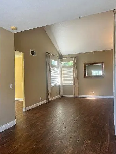 413 Brennan Pl — Photo 4