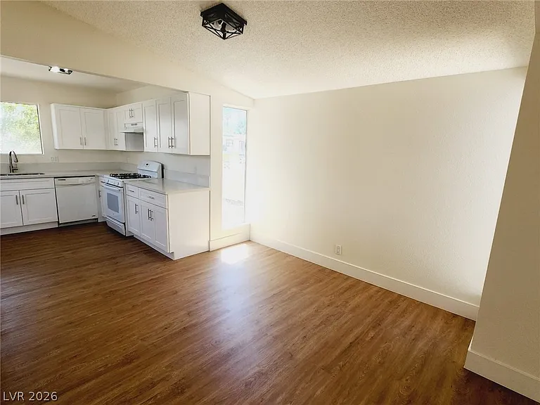 6232 Espinosa Ave — Photo 5